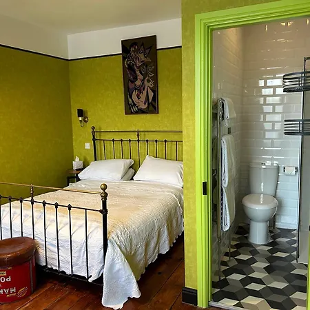 Moonfleet Boutique Guest house 3*
