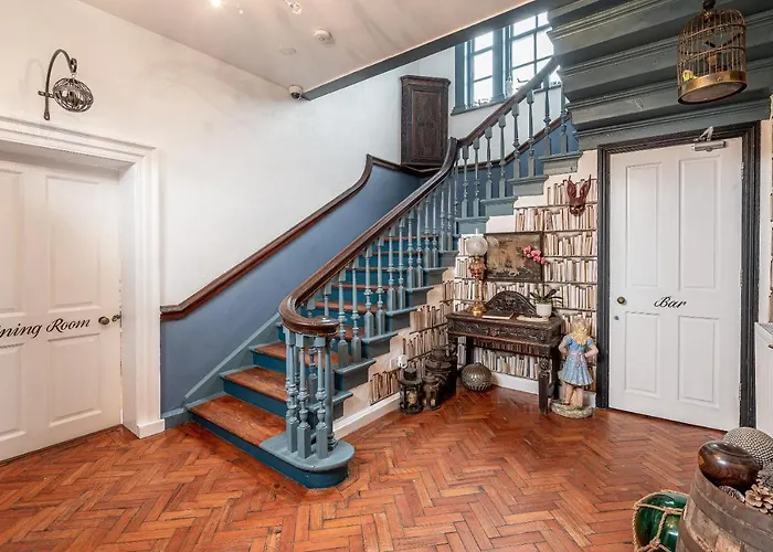 Moonfleet Boutique Guest house 3*