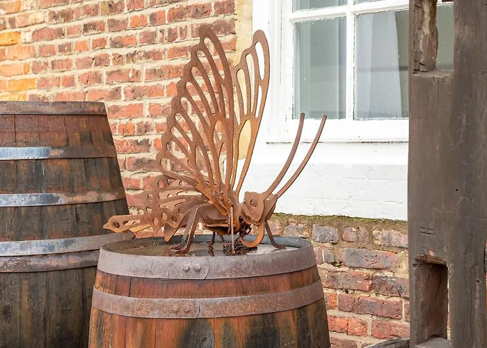 Moonfleet Boutique Guest house 3*