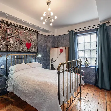 Moonfleet Boutique Konukevi 3*